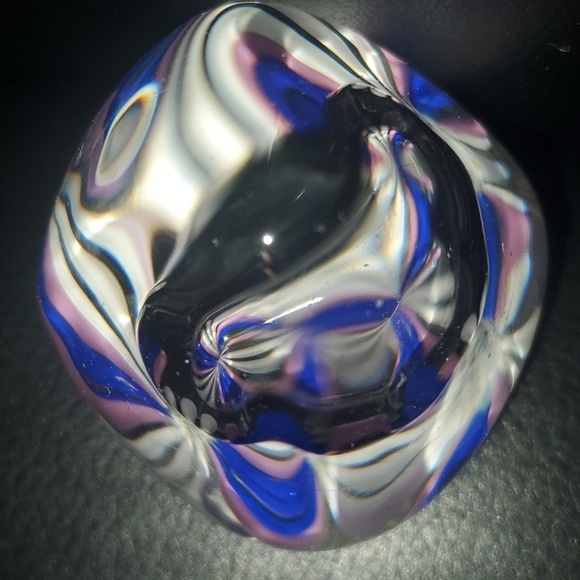 Elegant Glass Paperweight with Floral Design - Picture 2 of 7